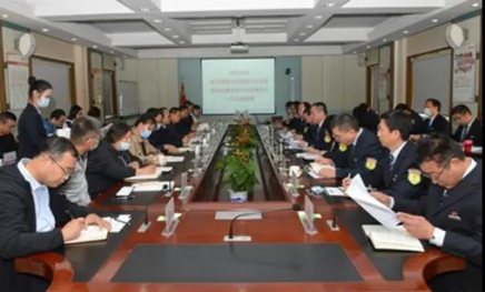 新天钢集团党委副书记杨勇、德龙控股党宣办主任黎声远一行来尊龙凯时旅行交流