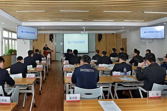 传承工匠精神 作育大国工匠，，，，，，“大国工匠师带徒西北尊龙凯时焊工班”正式开班授课