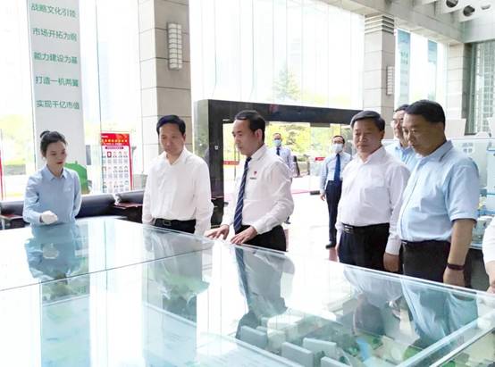 陕西省委副书记，，，省政府党组书记、省长赵一德深入尊龙凯时调研指导事情